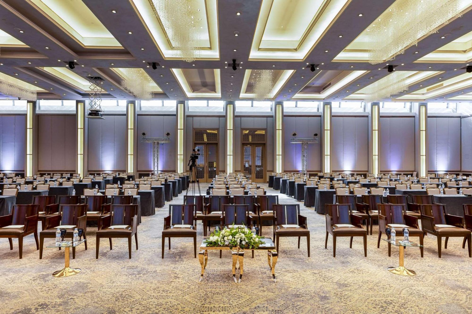 Signia By Hilton Amman Hotel Екстериор снимка