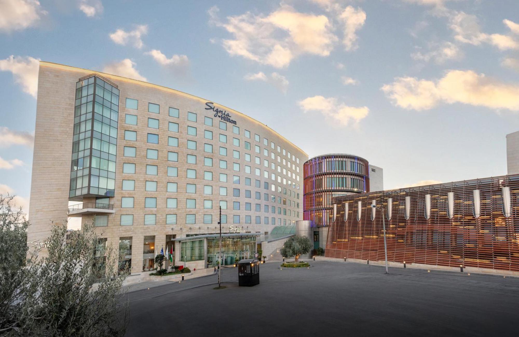 Signia By Hilton Amman Hotel Екстериор снимка